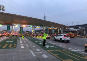 人大代表建议高速按里程收费,你知道国外的高速免费吗-帽帽电脑网